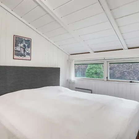 Hardy - 30km From The Sea By Interhome