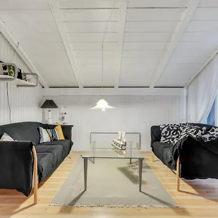 Hardy - 30km From The Sea By Interhome *